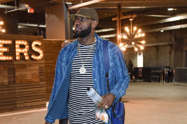 拳头国人画师潘诚伟PanDa更博，发布年度总结